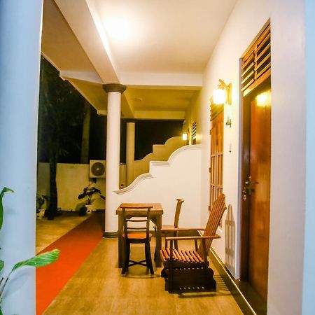Bed and Breakfast Little Angels Мирисса Экстерьер фото